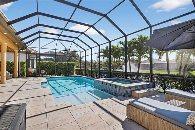 7352 Lantana WAY, Naples, FL 34119