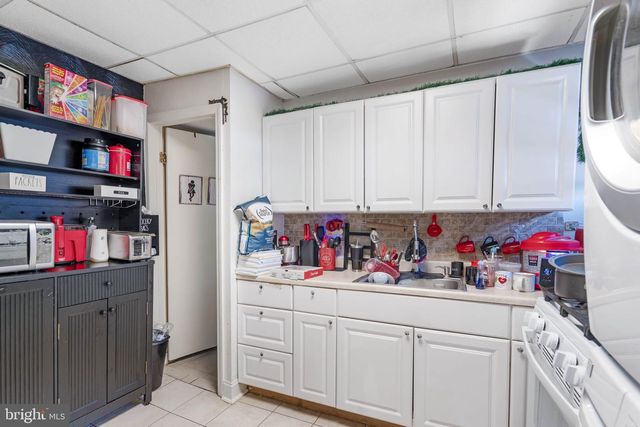 39 BLAKE AVE, Jenkintown, PA 19046