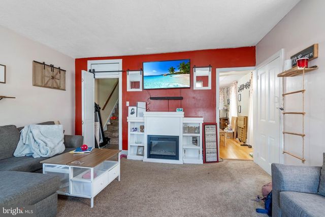 39 BLAKE AVE, Jenkintown, PA 19046