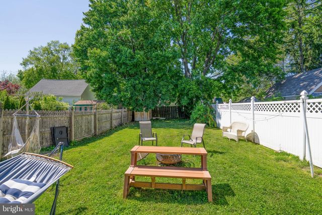 39 BLAKE AVE, Jenkintown, PA 19046