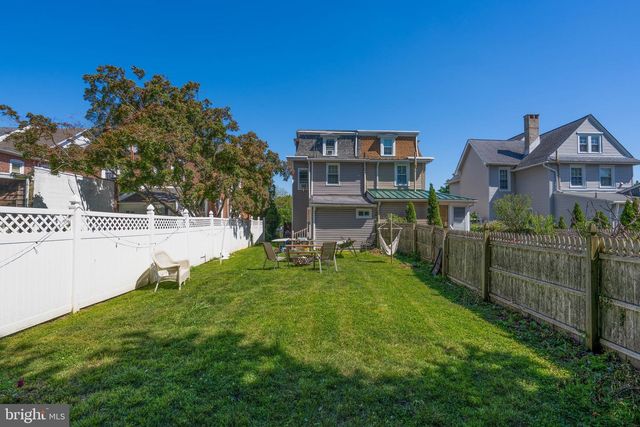 39 BLAKE AVE, Jenkintown, PA 19046