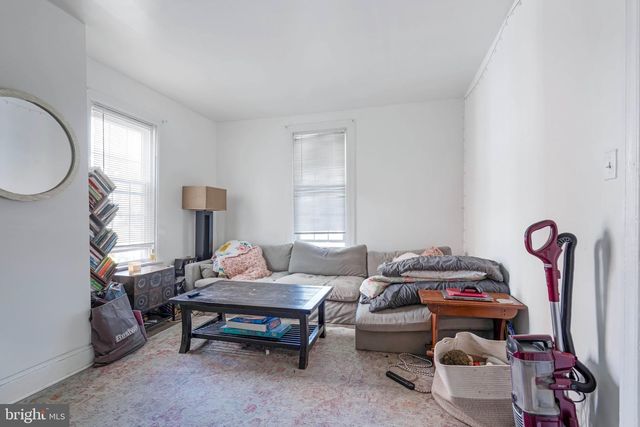 39 BLAKE AVE, Jenkintown, PA 19046