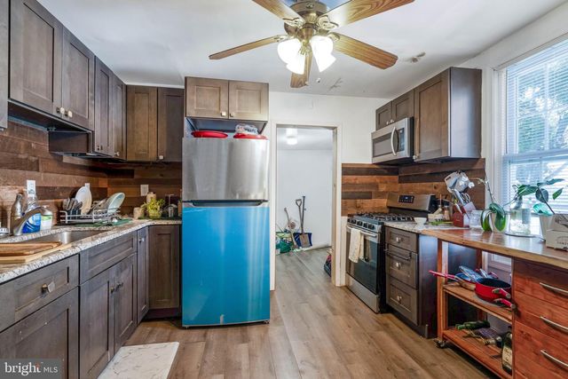 39 BLAKE AVE, Jenkintown, PA 19046
