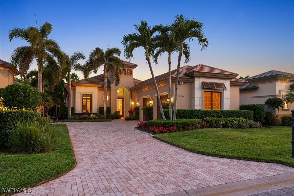 28708 La Caille DR, Naples, FL 34119