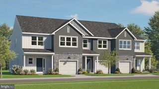 16 ARCADIA DR, Elizabethtown, PA 17022