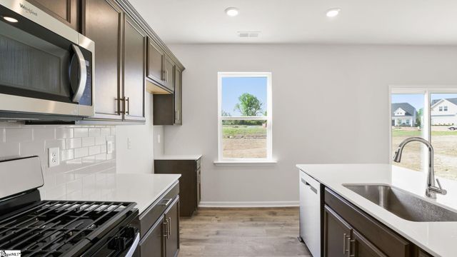 210 Alistar Avenue, Gray Court, SC 29645
