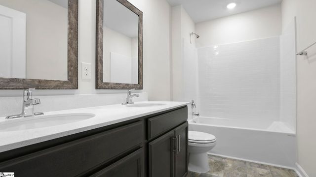 210 Alistar Avenue, Gray Court, SC 29645