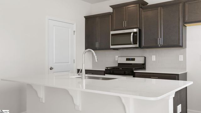 210 Alistar Avenue, Gray Court, SC 29645