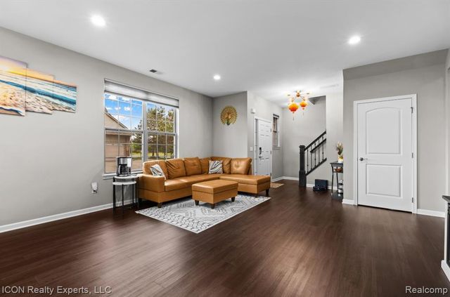 23668 Clarewood Street, Macomb, MI 48042