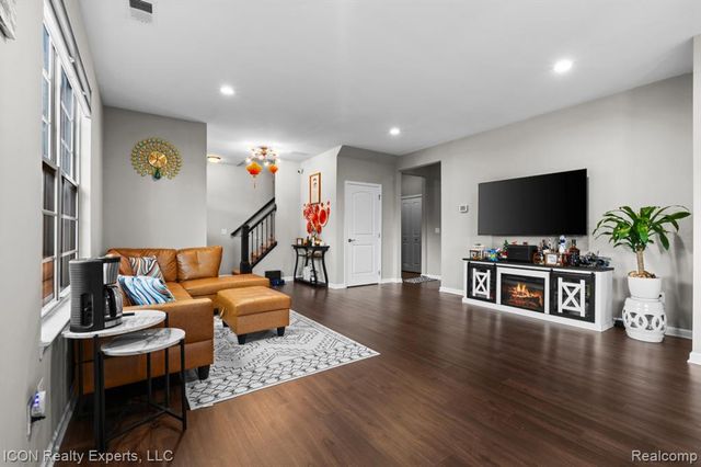 23668 Clarewood Street, Macomb, MI 48042