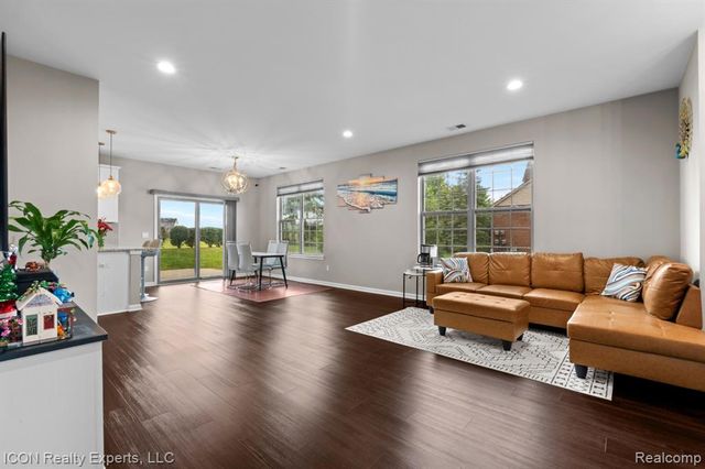 23668 Clarewood Street, Macomb, MI 48042