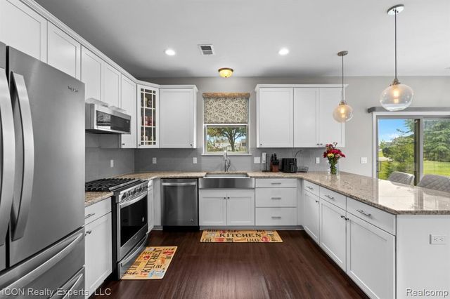 23668 Clarewood Street, Macomb, MI 48042