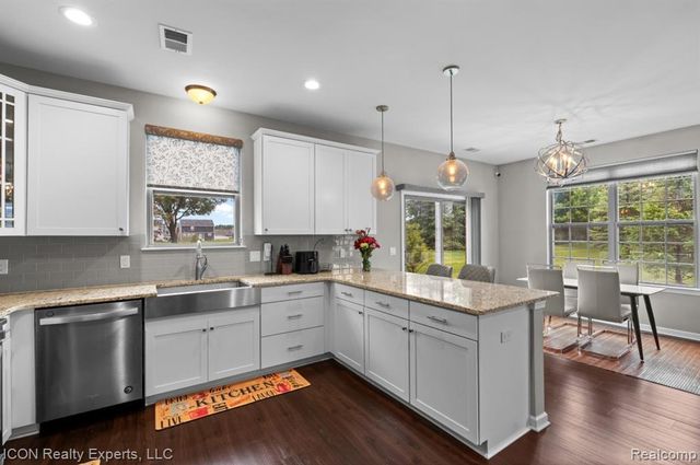 23668 Clarewood Street, Macomb, MI 48042