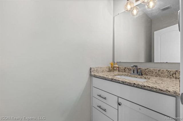 23668 Clarewood Street, Macomb, MI 48042