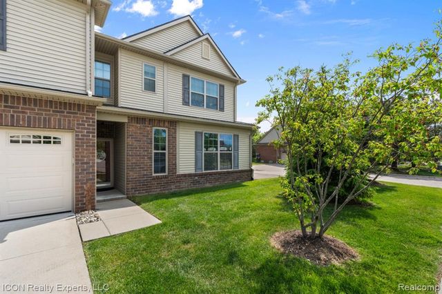 23668 Clarewood Street, Macomb, MI 48042