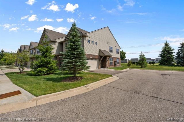 23668 Clarewood Street, Macomb, MI 48042