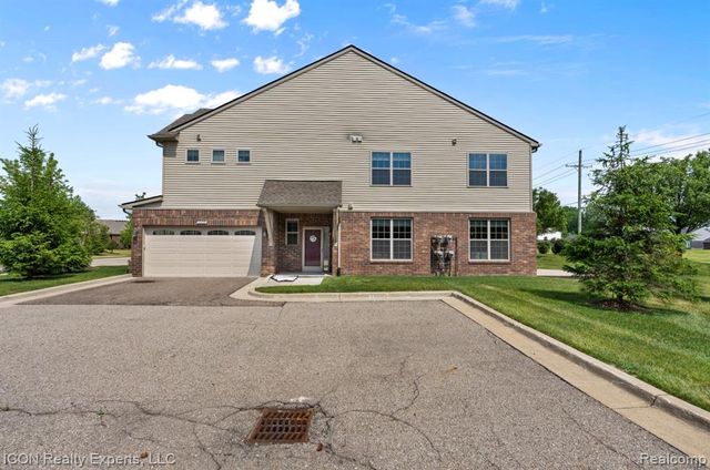 23668 Clarewood Street, Macomb, MI 48042