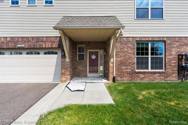 23668 Clarewood Street, Macomb, MI 48042