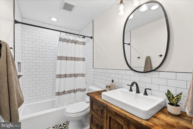 7596 RUXTON DR, Springfield, VA 22153