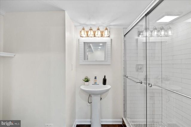 7596 RUXTON DR, Springfield, VA 22153