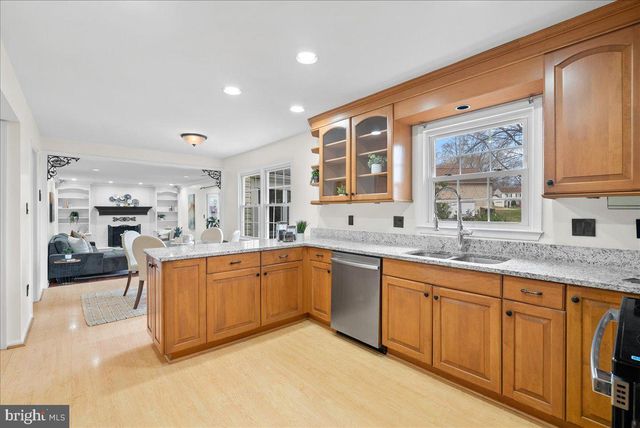 7596 RUXTON DR, Springfield, VA 22153