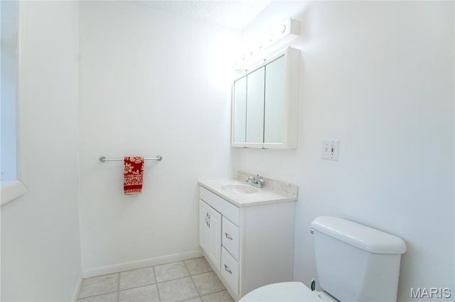 18105 Highway 8, St James, MO 65559