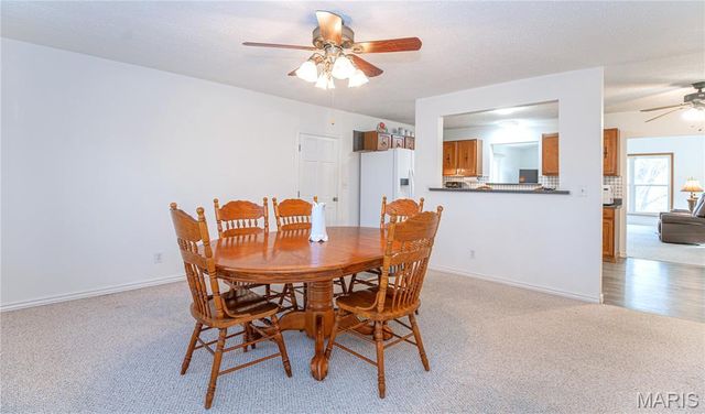 18105 Highway 8, St James, MO 65559