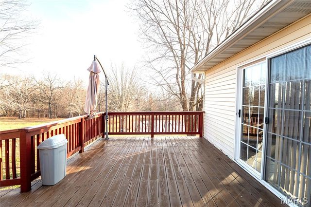 18105 Highway 8, St James, MO 65559