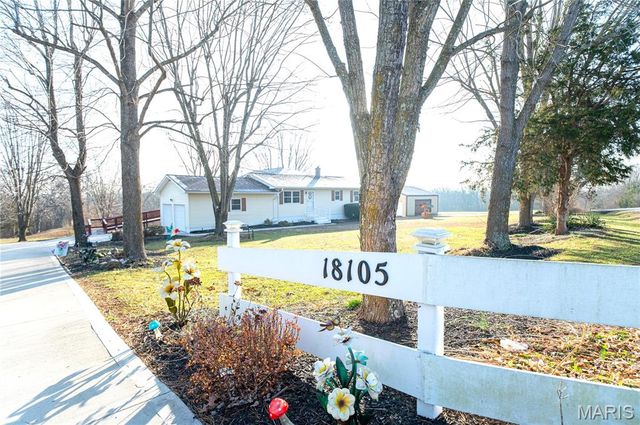 18105 Highway 8, St James, MO 65559