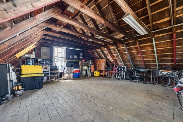 114 Lovell St, Worcester, MA 01603