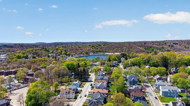 114 Lovell St, Worcester, MA 01603