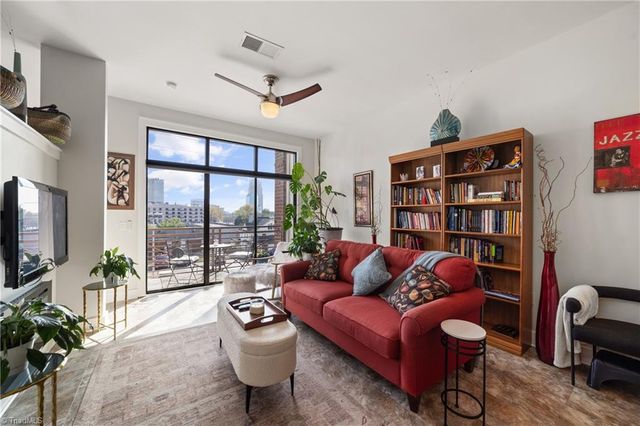 810 W 4th Street 314, Winston-salem, NC 27101