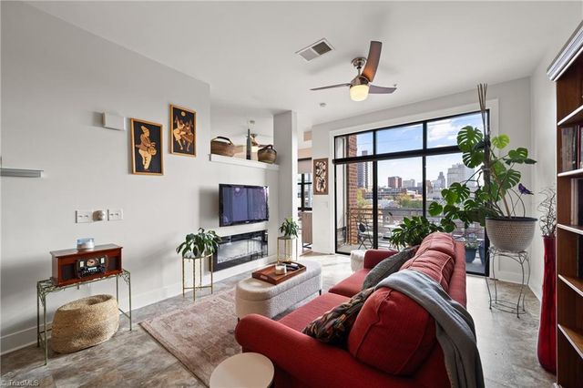 810 W 4th Street 314, Winston-salem, NC 27101