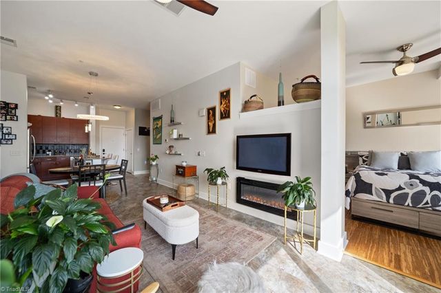 810 W 4th Street 314, Winston-salem, NC 27101