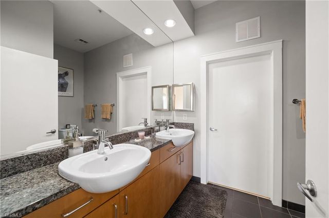 810 W 4th Street 314, Winston-salem, NC 27101