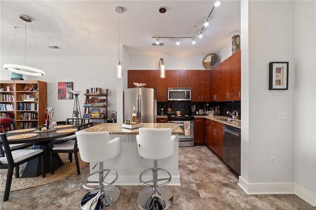 810 W 4th Street 314, Winston-salem, NC 27101