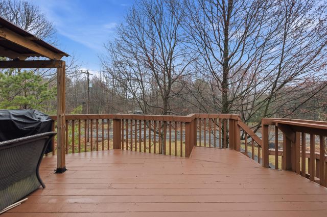 539 OLD STAGE RD, Albrightsville, PA 18210