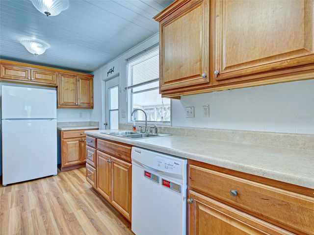 166 EDGEWOOD DRIVE, Osprey, FL 34229