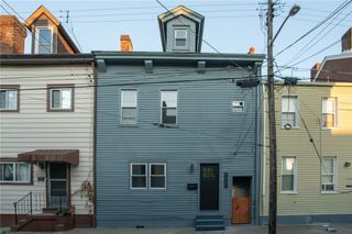 2031 Lautner St, Troy Hill, PA 15212