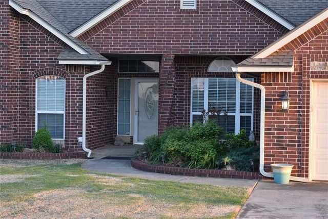 2297 Barrington Drive, Blanchard, OK 73010