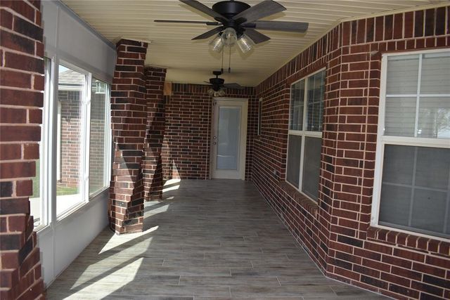 2297 Barrington Drive, Blanchard, OK 73010