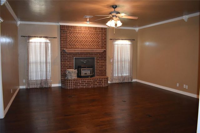 2297 Barrington Drive, Blanchard, OK 73010