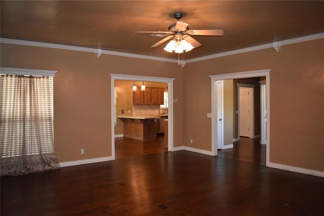 2297 Barrington Drive, Blanchard, OK 73010