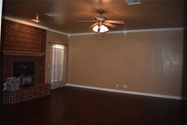 2297 Barrington Drive, Blanchard, OK 73010