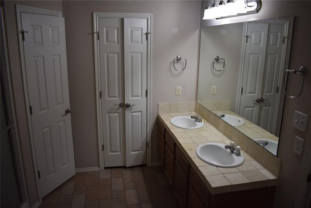 2297 Barrington Drive, Blanchard, OK 73010