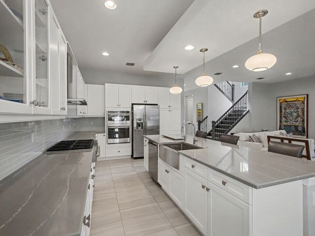 8125 Hobbes Way, Palm Beach Gardens, FL 33418