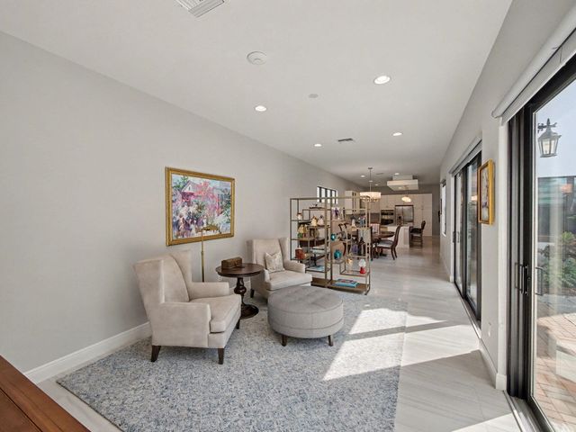 8125 Hobbes Way, Palm Beach Gardens, FL 33418