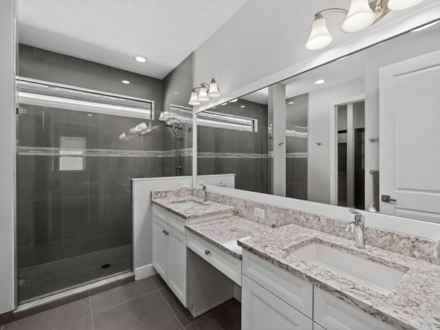 8125 Hobbes Way, Palm Beach Gardens, FL 33418