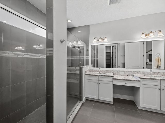 8125 Hobbes Way, Palm Beach Gardens, FL 33418