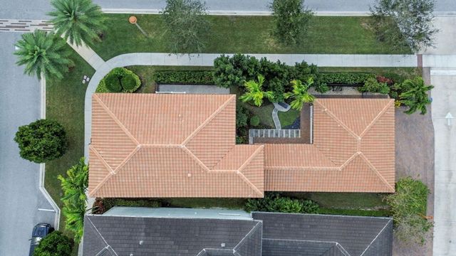 8125 Hobbes Way, Palm Beach Gardens, FL 33418